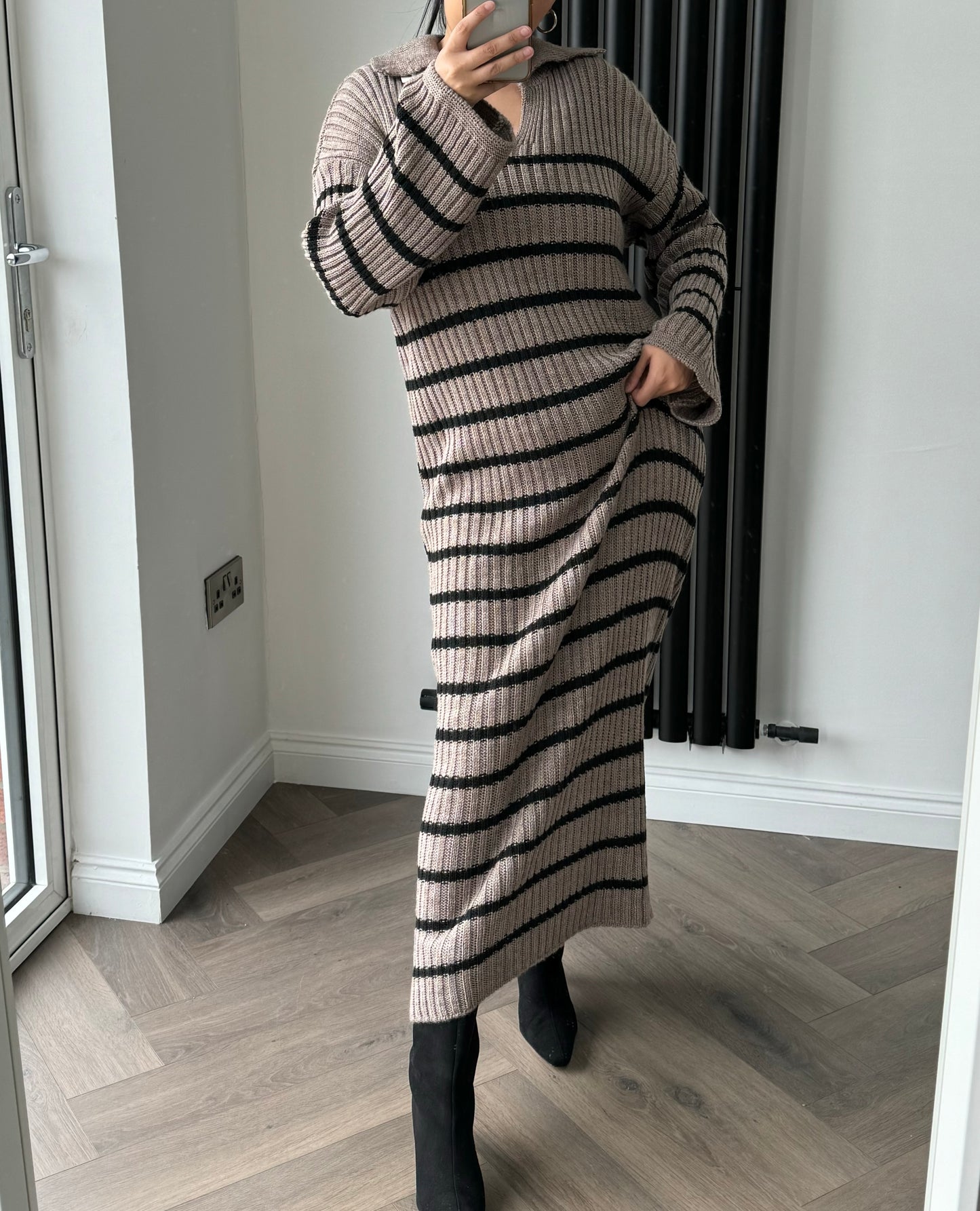 Lia Striped Maxi Dress In Mocha