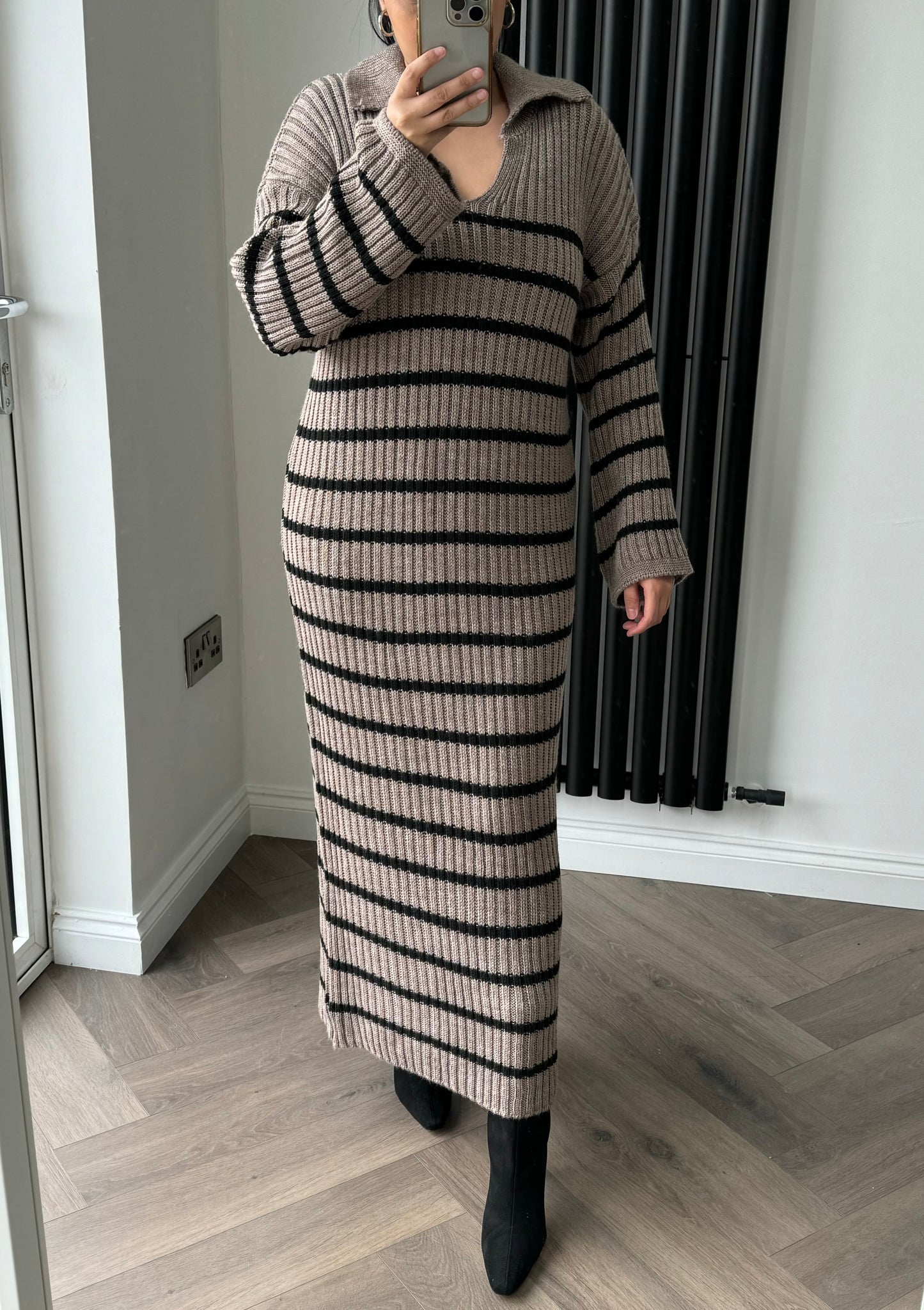 Lia Striped Maxi Dress In Mocha