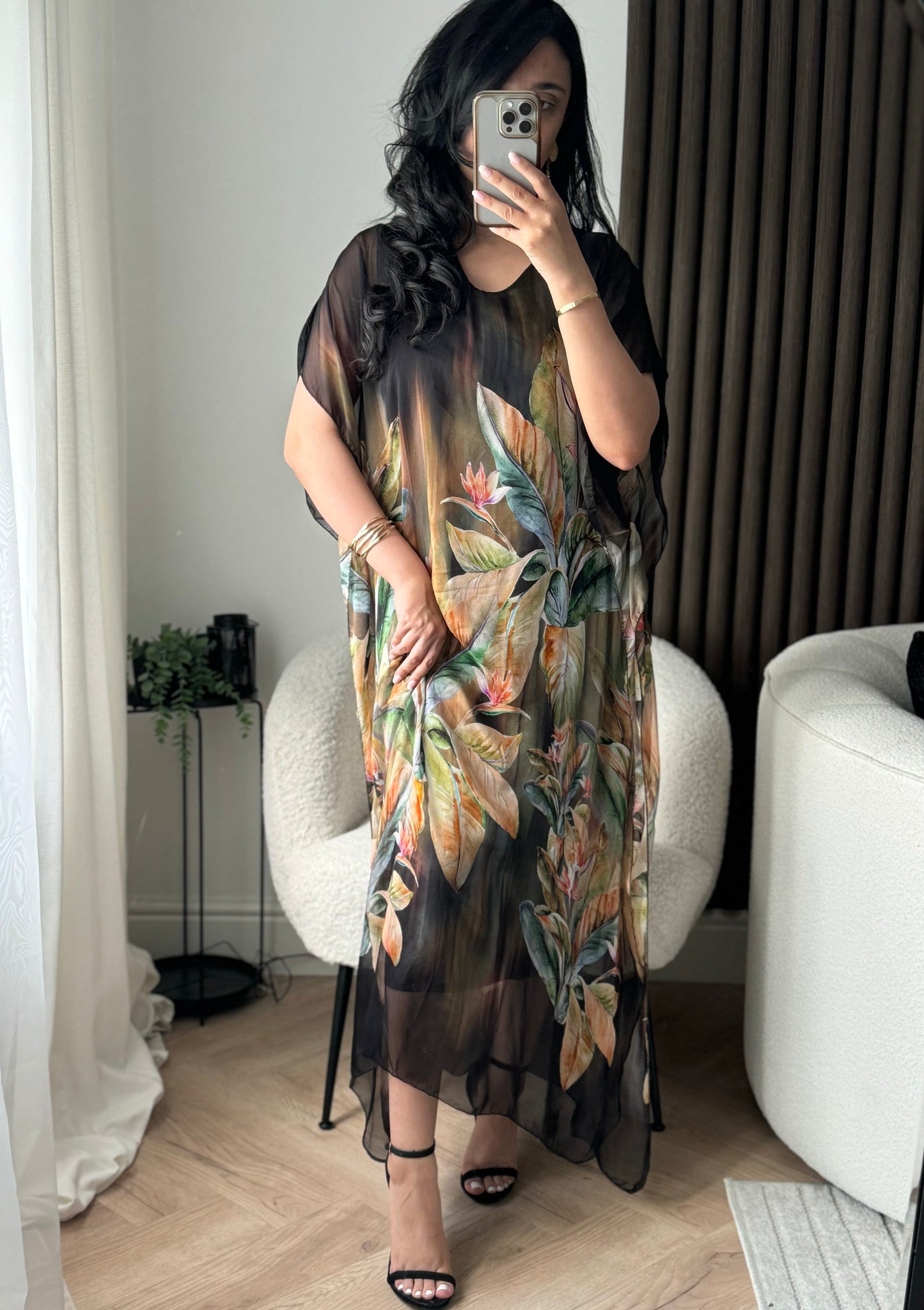 Mila Floral Kaftan In Black