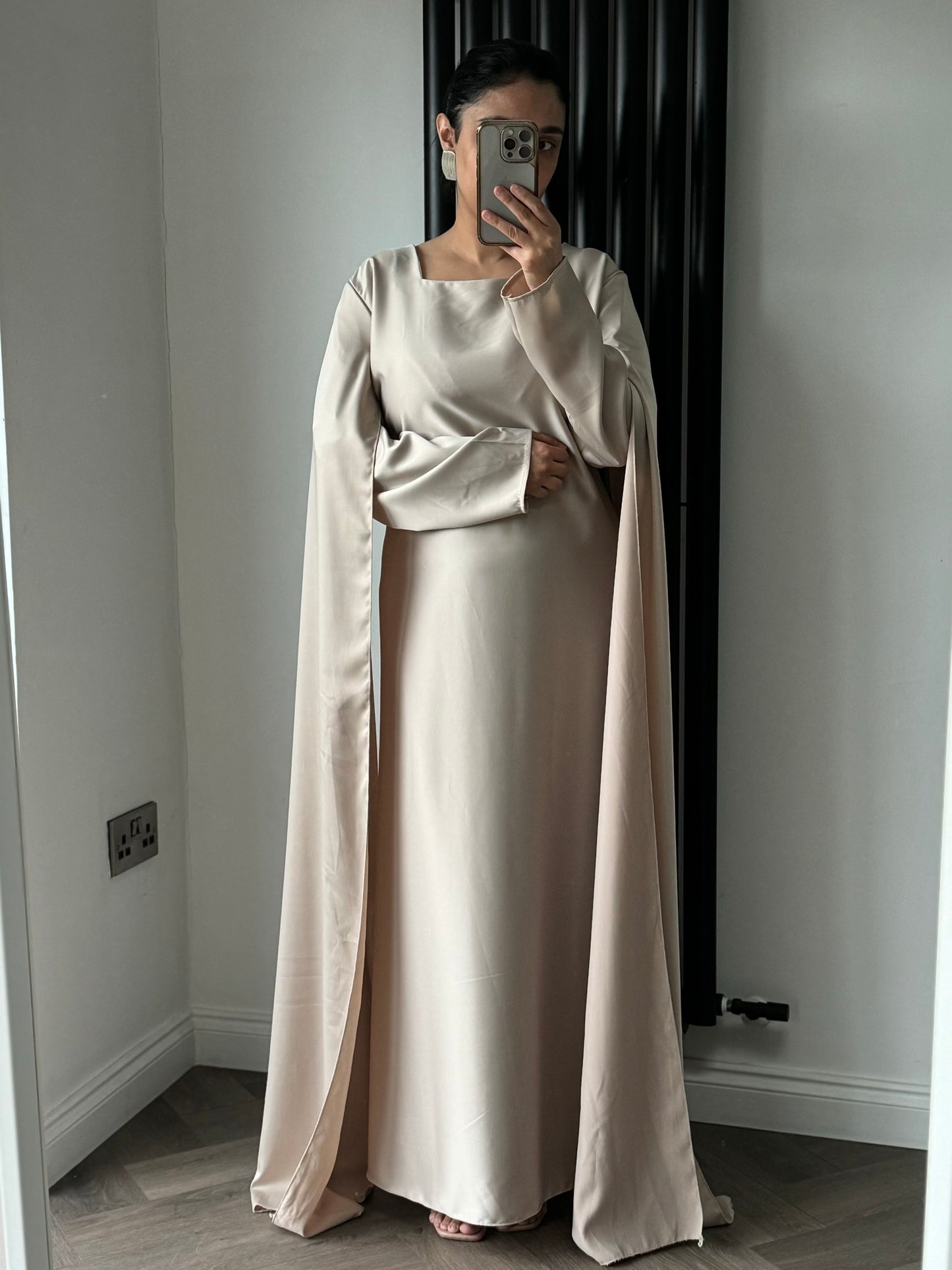 Hannah Cape Sleeve Maxi Dress In Cream