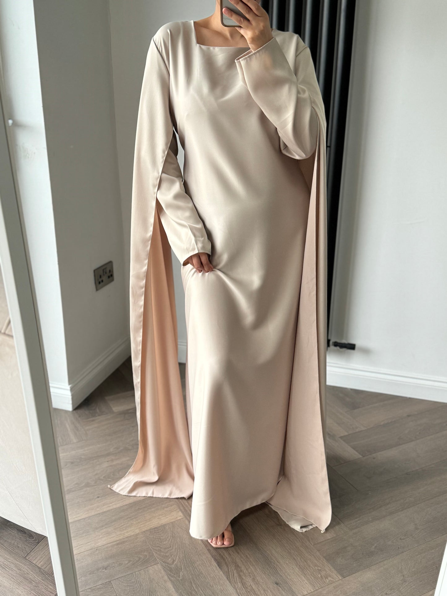 Hannah Cape Sleeve Maxi Dress In Cream