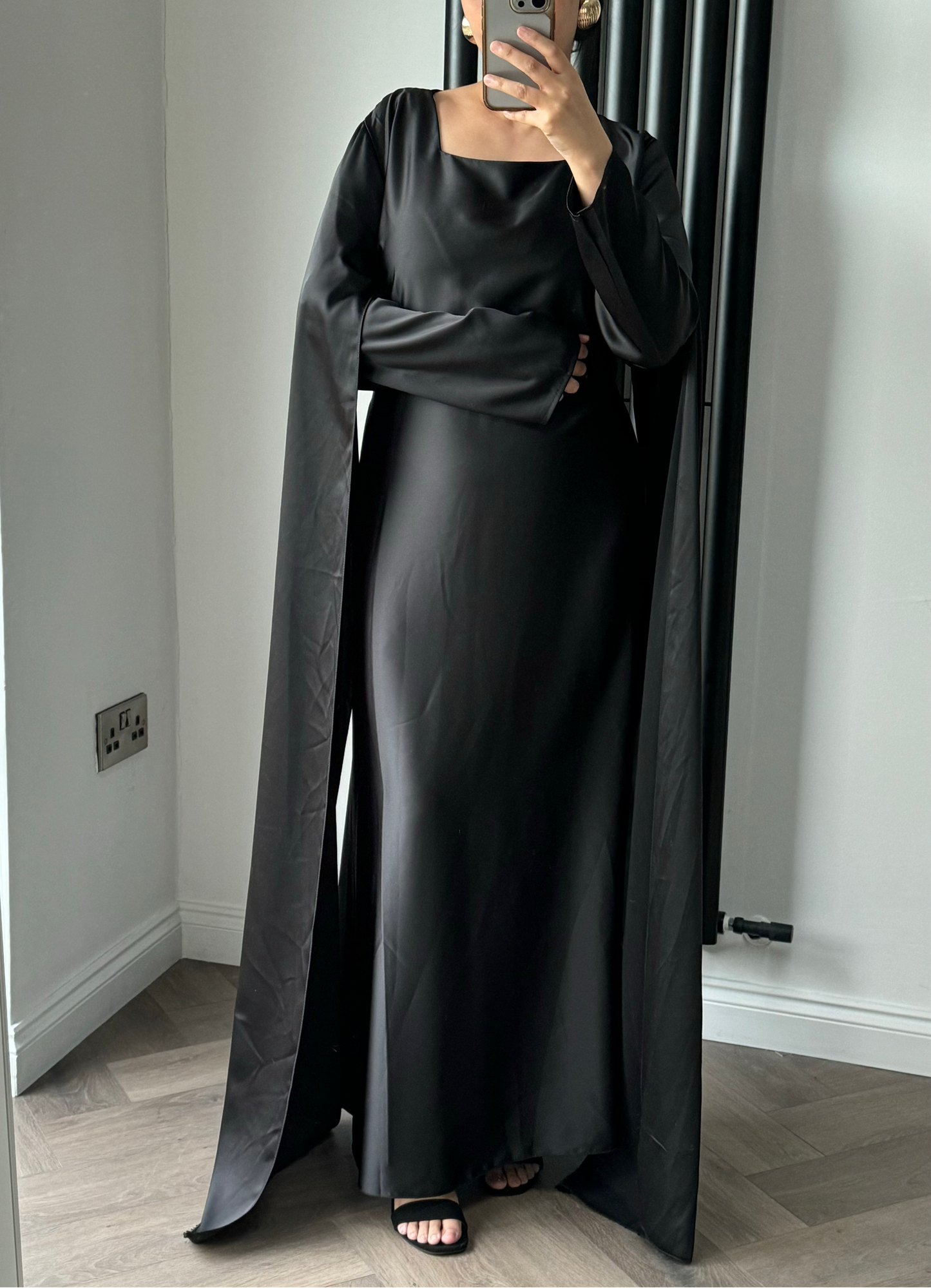 Hannah Cape Sleeve Maxi Dress In Black
