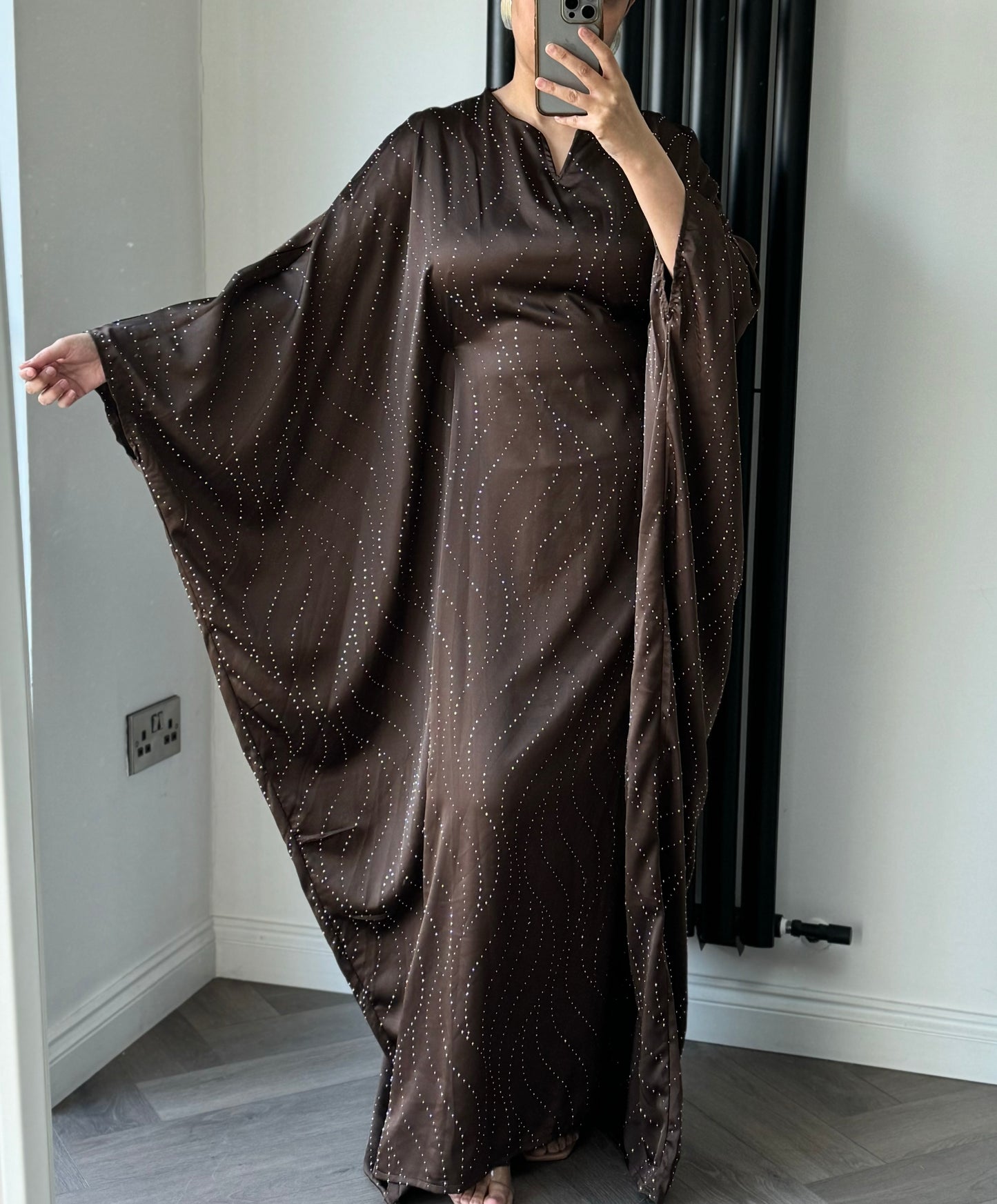 Mia Diamante Kaftan In Brown