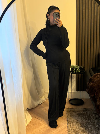 Soft Cinched In Two Piece Set In Black