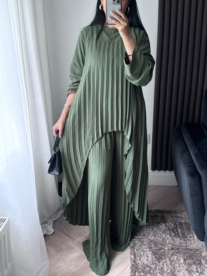 Lana Pleated Trouser and Top Set In Green