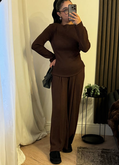 Soft Cinched In Two Piece Set In Brown