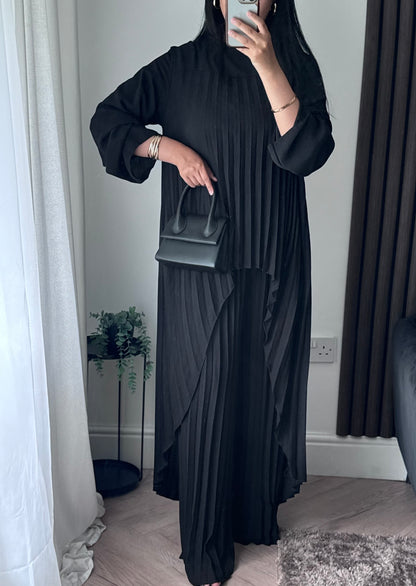 Lana Pleated Trouser and Top Set In Black