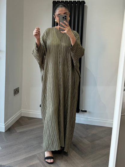Adara Crinkle Maxi Dress In Green