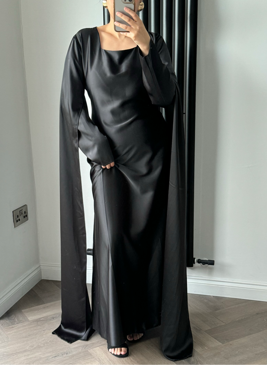 Hannah Cape Sleeve Maxi Dress In Black