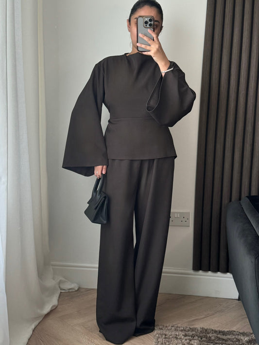 Esra Boat Neck Tie Back Top And Trouser Set In Brown