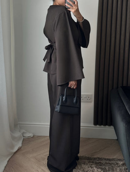 Esra Boat Neck Tie Back Top And Trouser Set In Brown