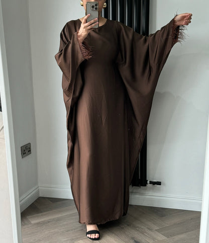 Saya Batwing Furry Sleeve Dress In Brown