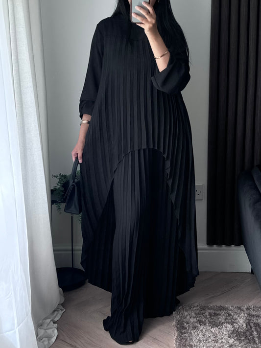 Lana Pleated Trouser and Top Set In Black