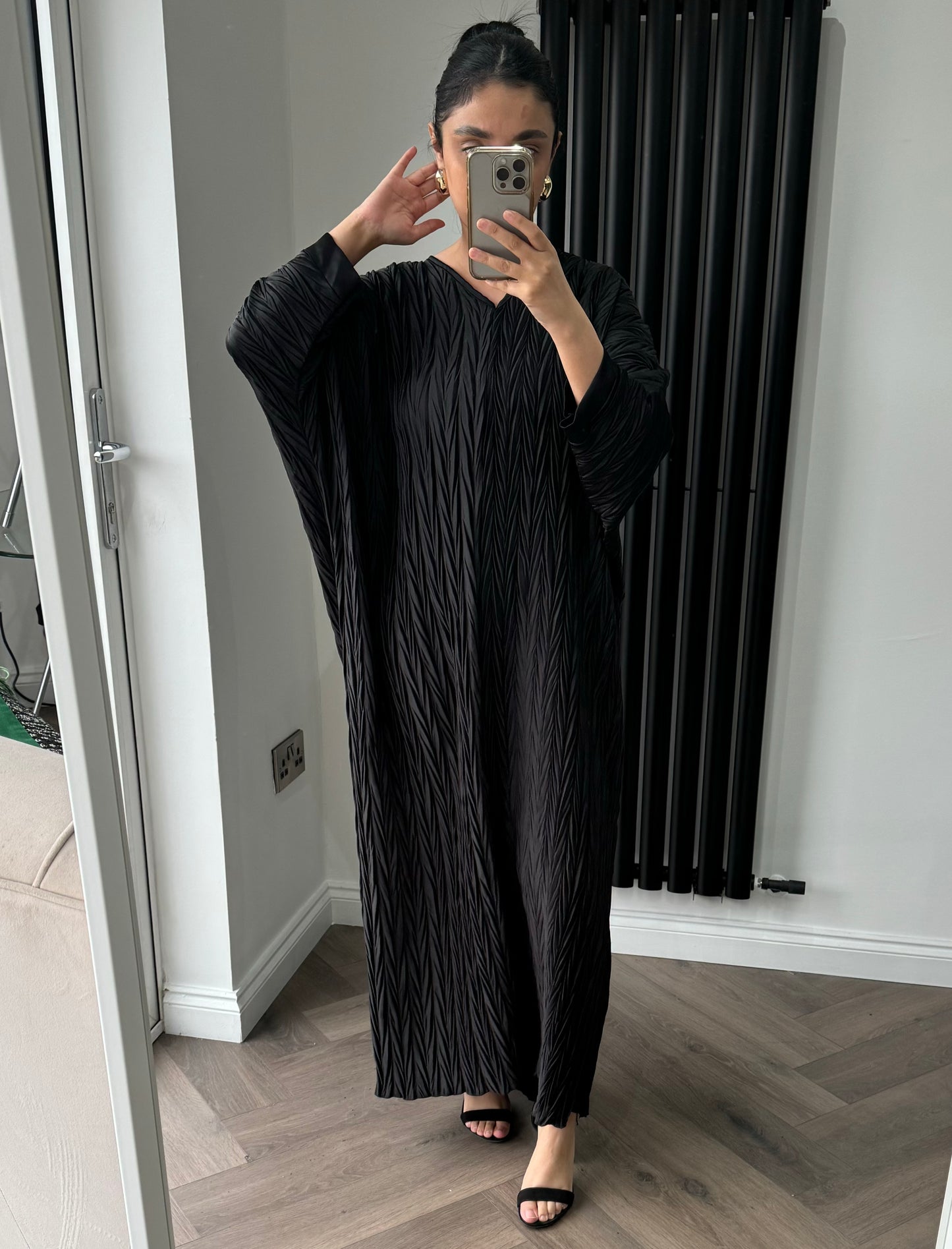 Adara Crinkle Maxi Dress In Black